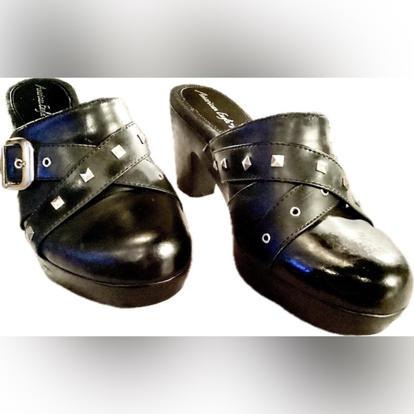 EUC America Eagle Black Womens Clogs. Studded, Chunky Heel Size: 8 - Picture 5 of 12